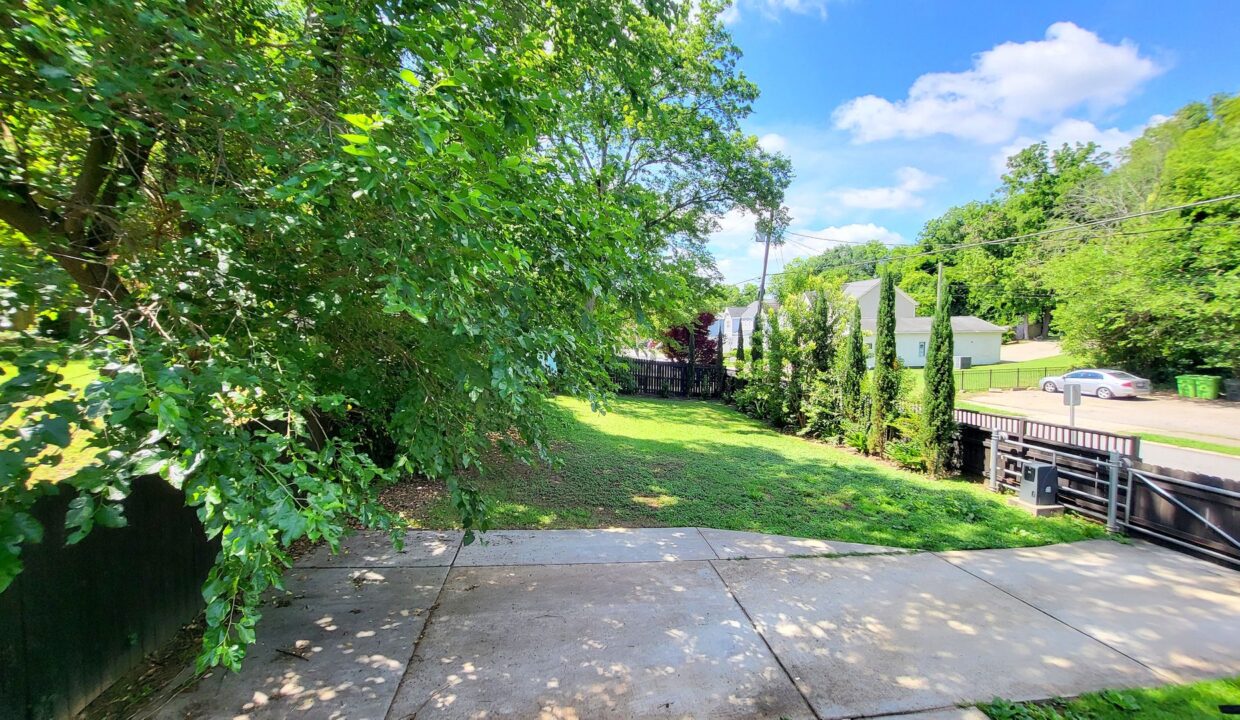 822-E-Lenoir-St-Raleigh-NC-27601-32