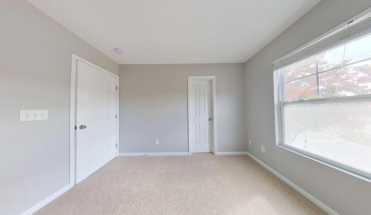 1007-Winning-Colors-Dr-Knightdale-NC-27545-31