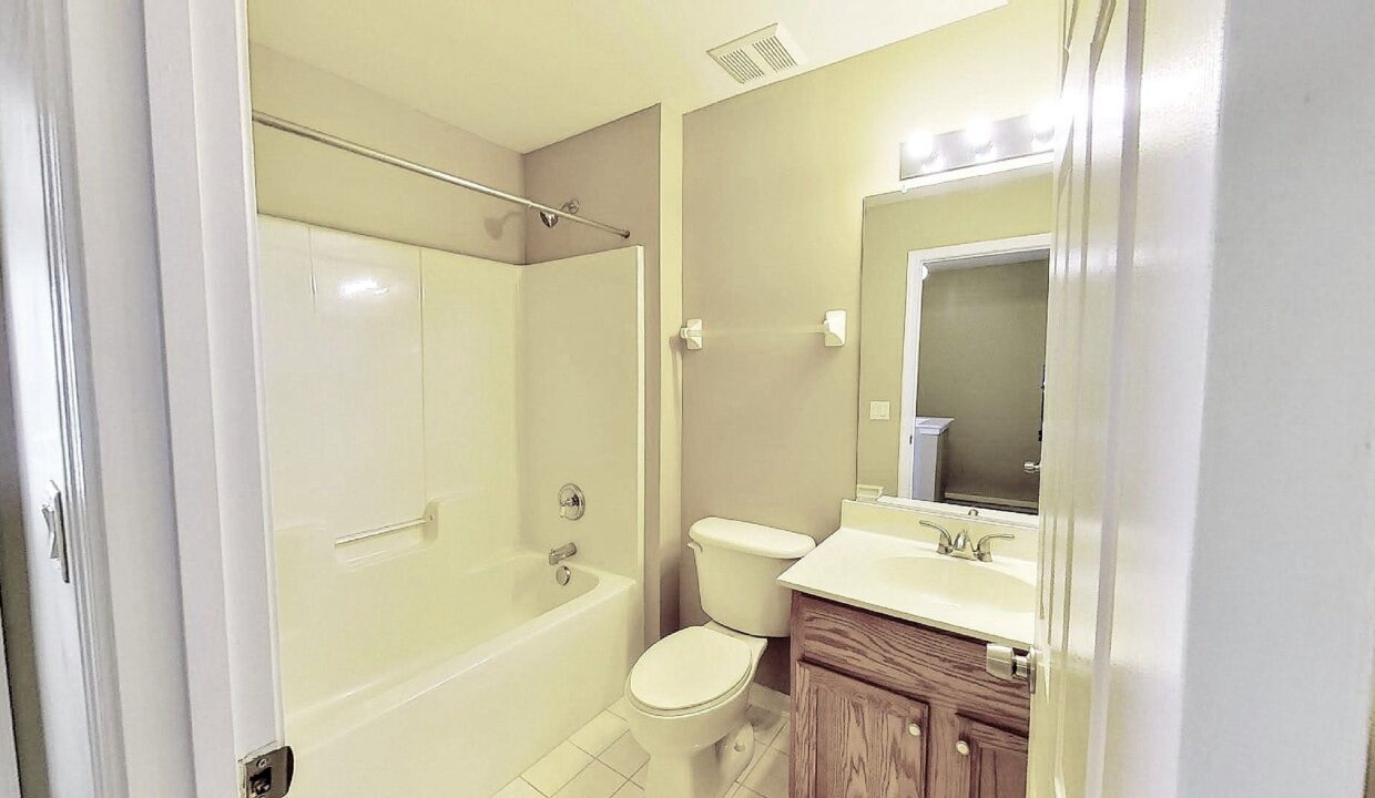 10835-Garden-Oaks-Ln-Charlotte-NC-28273-11