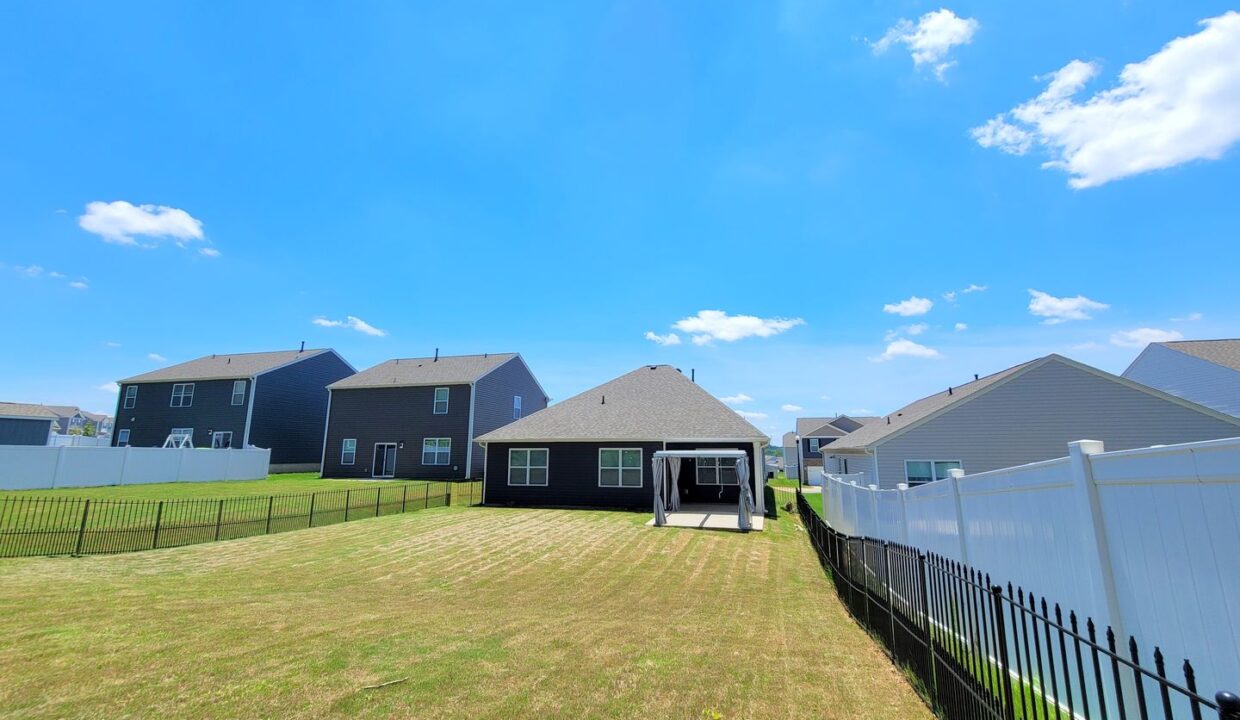 1131-Staghorn-Ave-Lyman-SC-29365-16