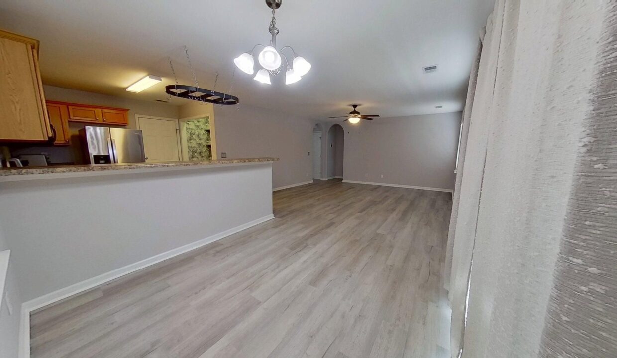 1347-Parkland-Way-11