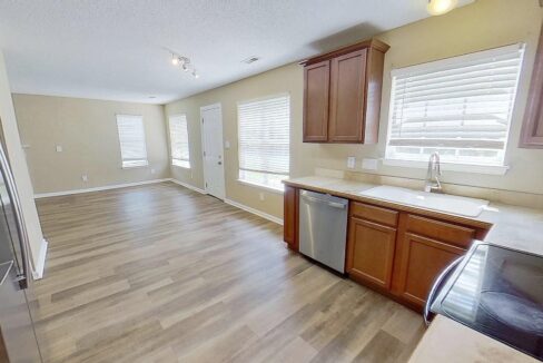 13531-Willow-Falls-Rd-Charlotte-NC-28215-25
