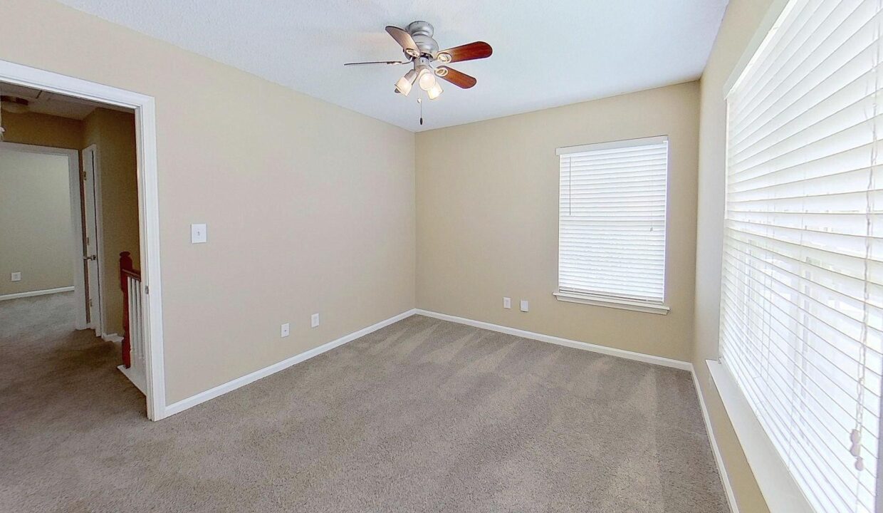 13531-Willow-Falls-Rd-Charlotte-NC-28215-29