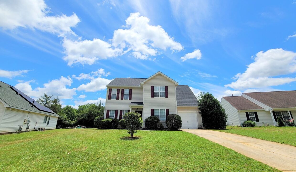 13531-Willow-Falls-Rd-Charlotte-NC-28215-3