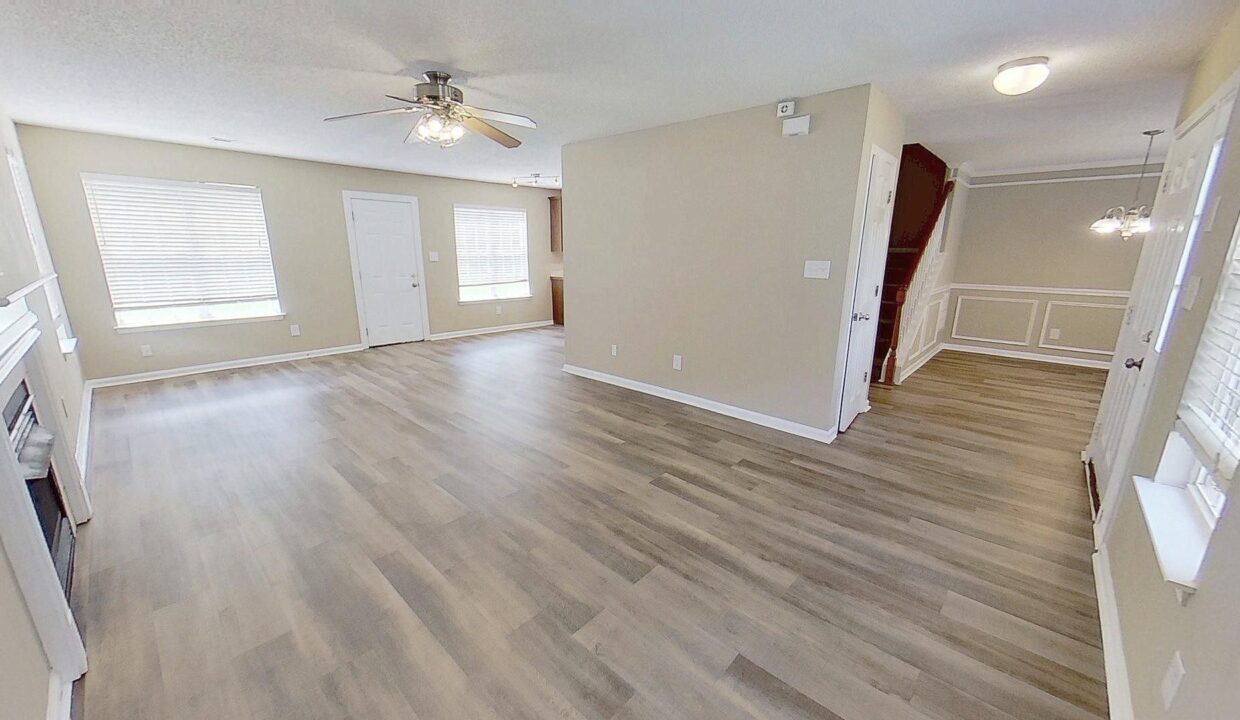 13531-Willow-Falls-Rd-Charlotte-NC-28215-37