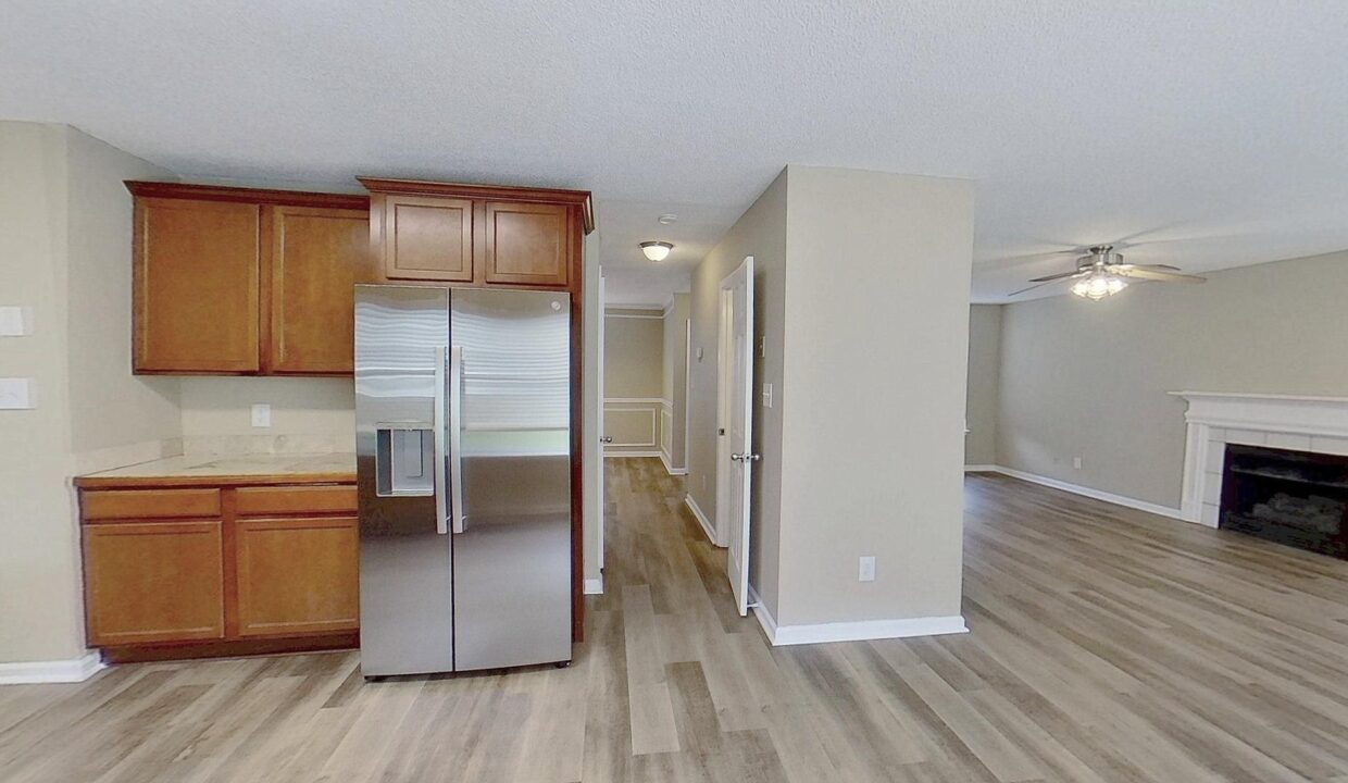 13531-Willow-Falls-Rd-Charlotte-NC-28215-39