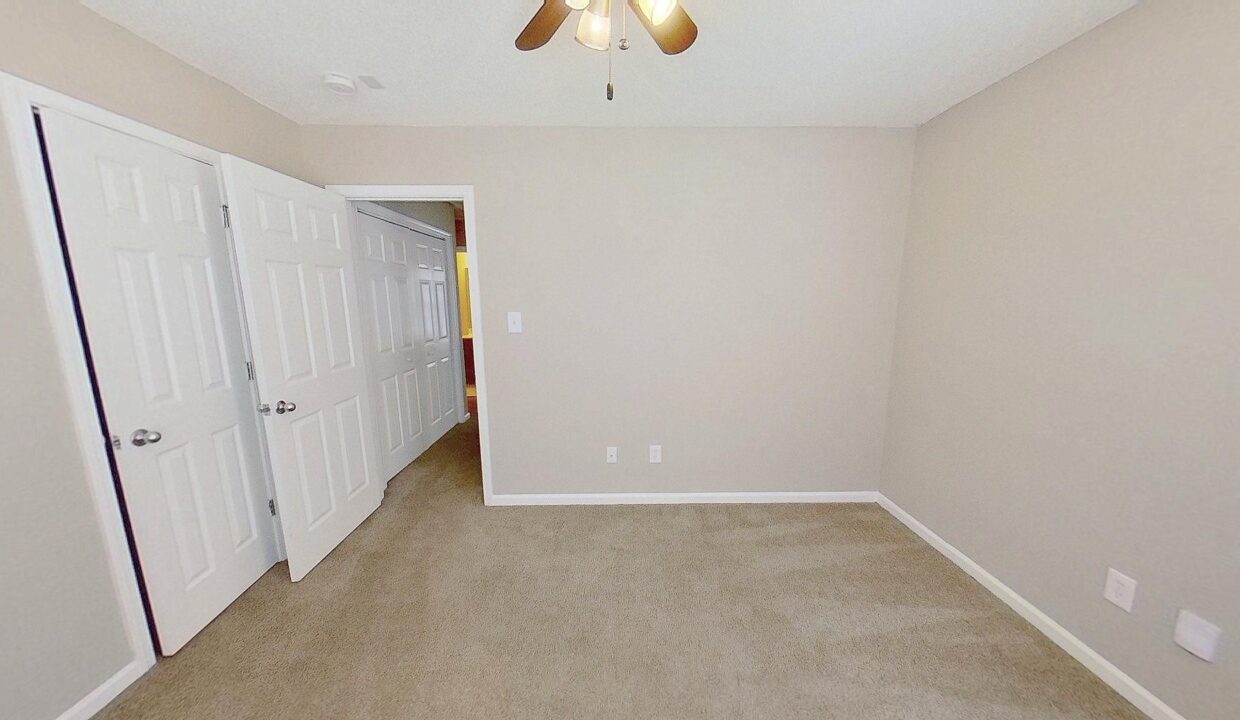 13531-Willow-Falls-Rd-Charlotte-NC-28215-44
