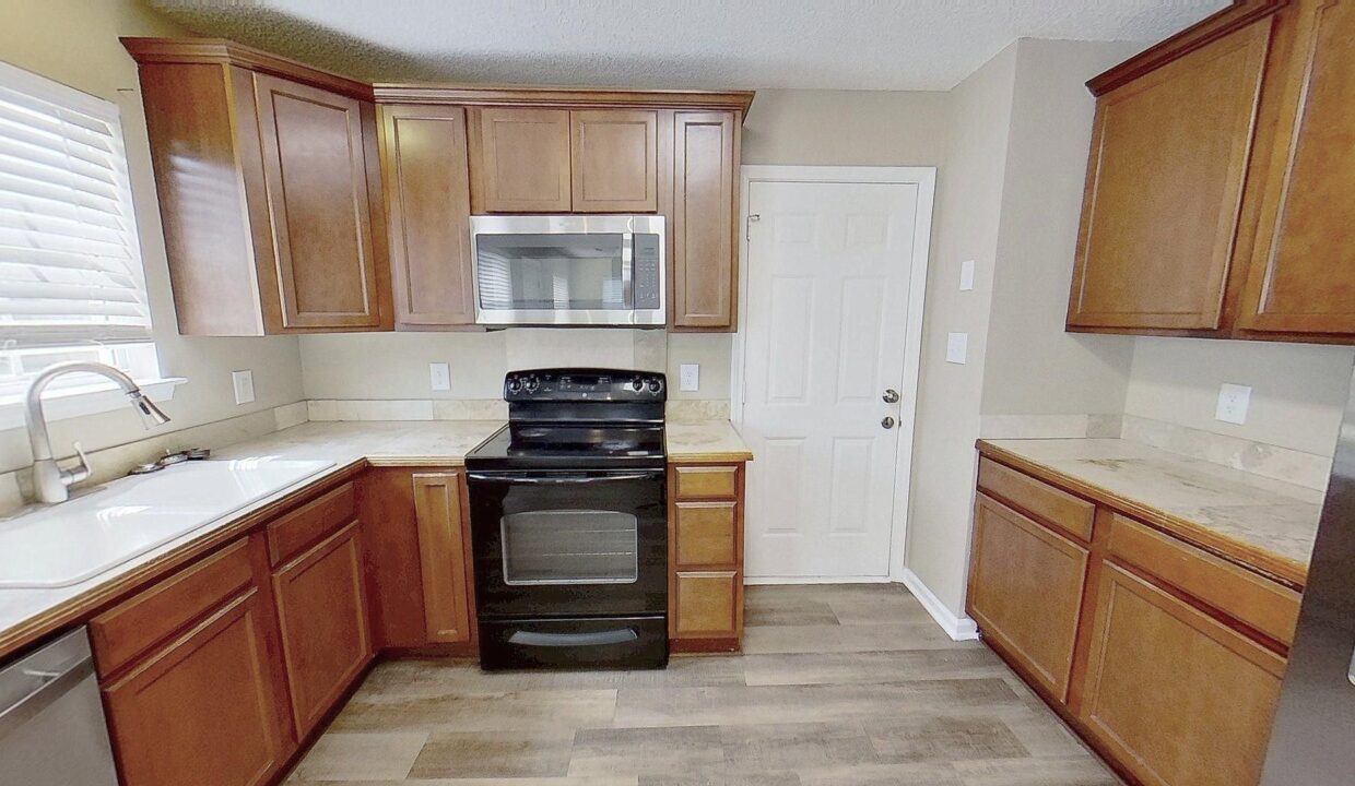 13531-Willow-Falls-Rd-Charlotte-NC-28215-7