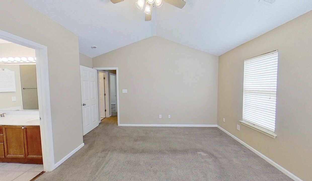 13531-Willow-Falls-Rd-Charlotte-NC-28215-9