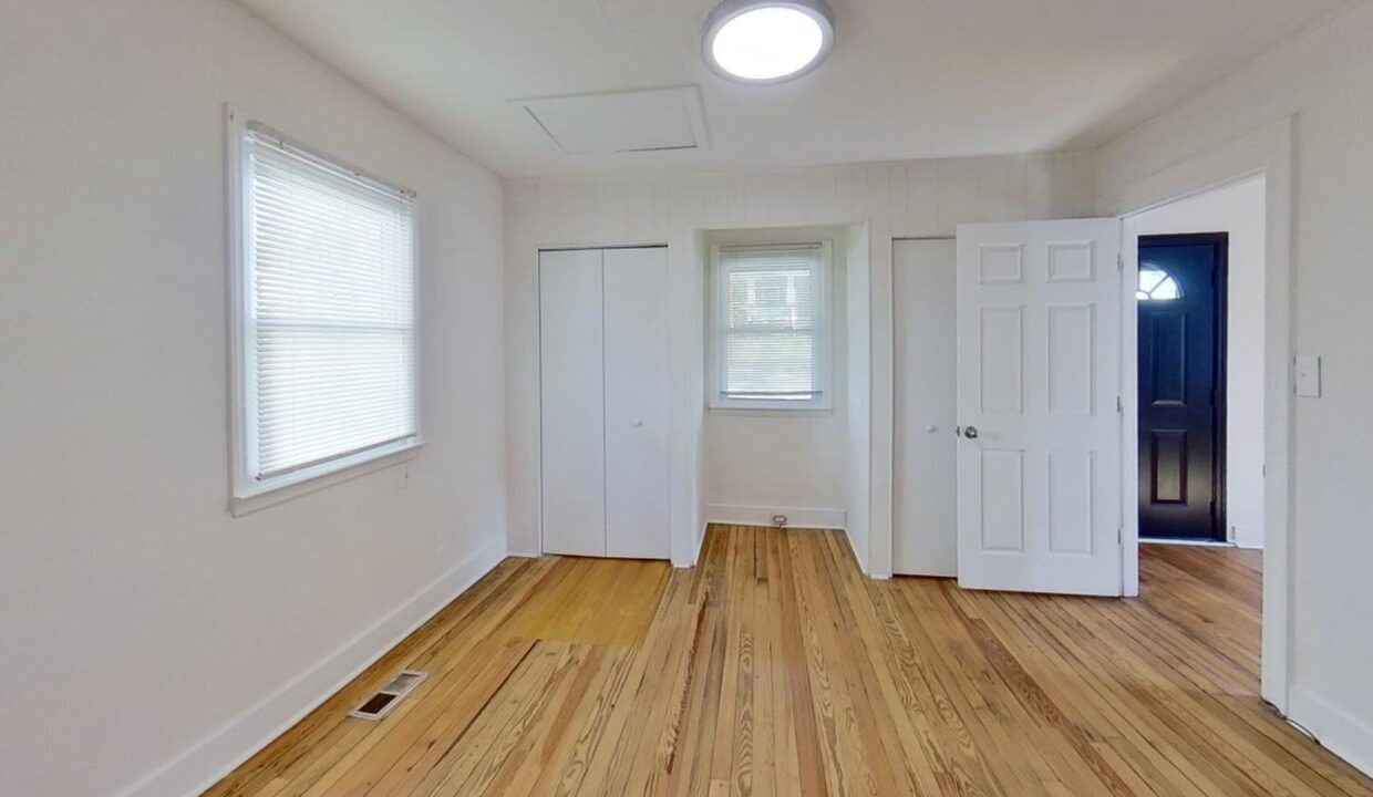 1710-Oakwood-Ave-Raleigh-NC-27610-32