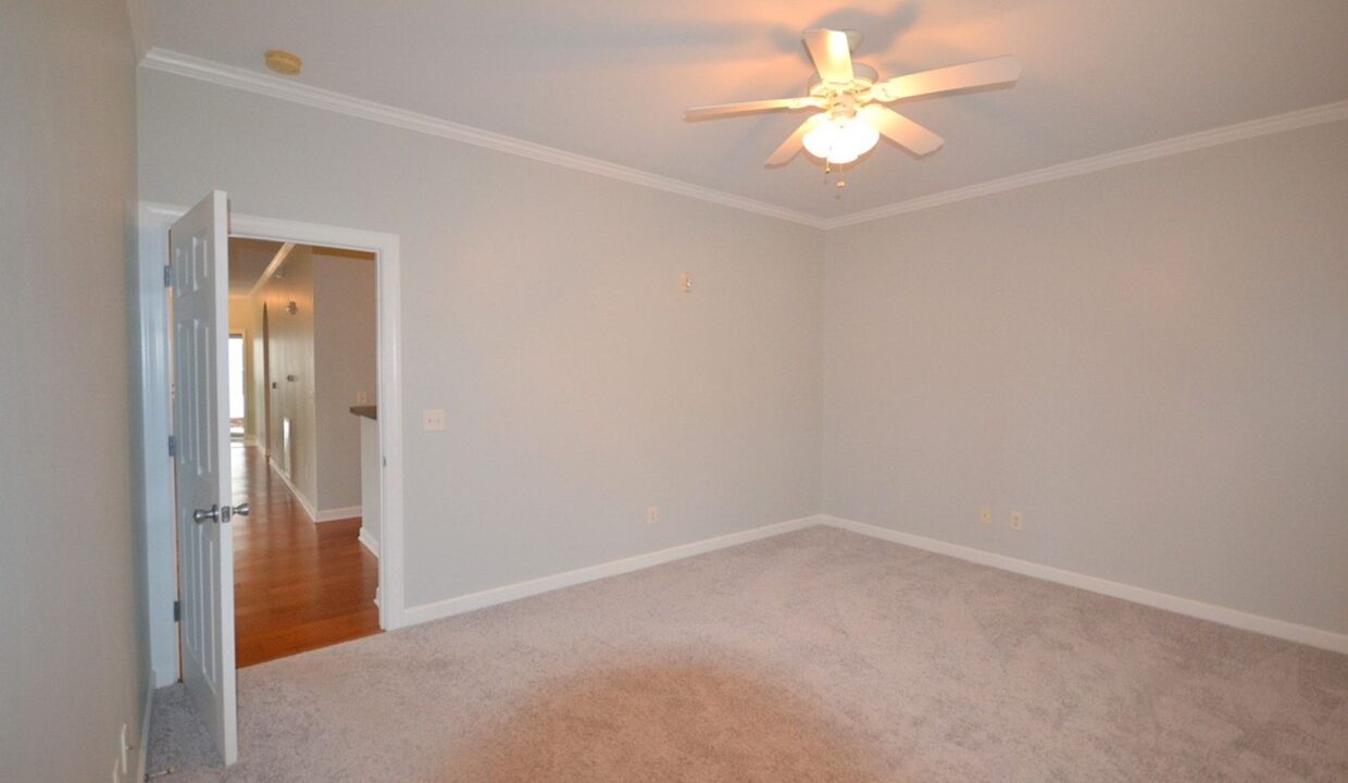 210-Fullford-Ln-102-Wilmington-NC-28412-11