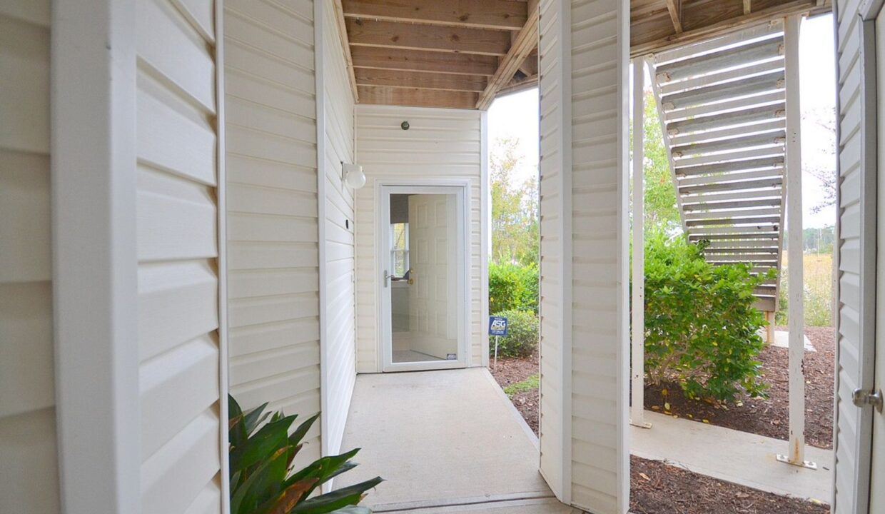 210-Fullford-Ln-102-Wilmington-NC-28412-18