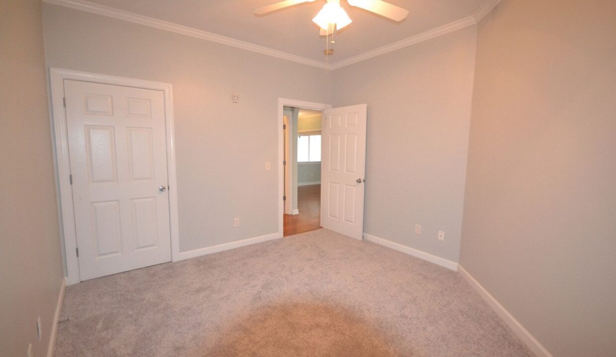 210-Fullford-Ln-102-Wilmington-NC-28412-5