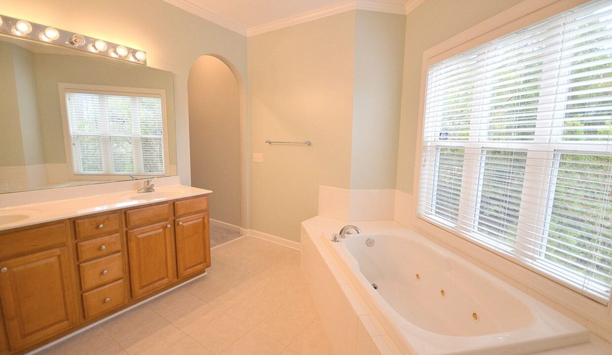 210-Fullford-Ln-102-Wilmington-NC-28412-7