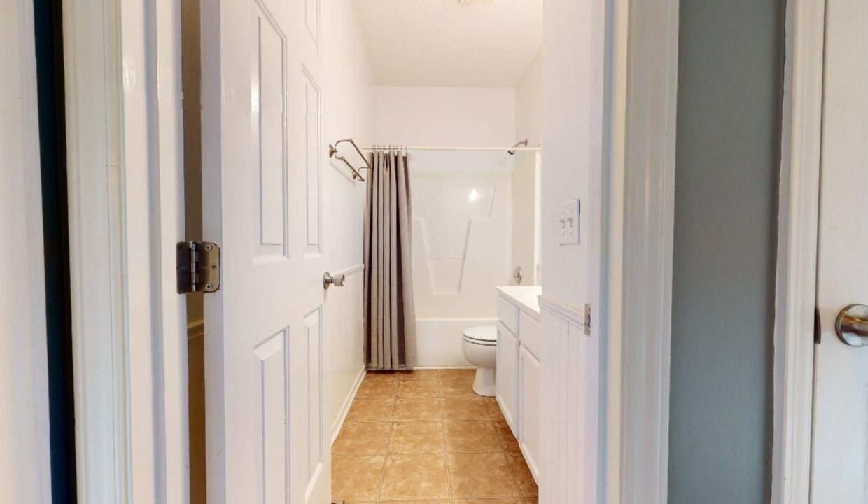 2325-K-Wesley-Way-Raleigh-NC-27610-12