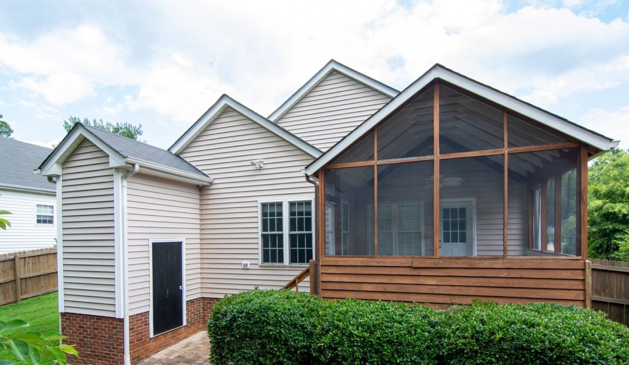 2325-K-Wesley-Way-Raleigh-NC-27610-18
