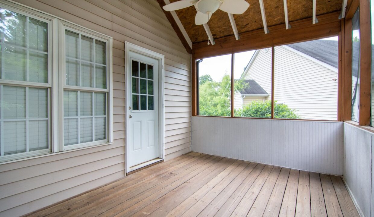 2325-K-Wesley-Way-Raleigh-NC-27610-19