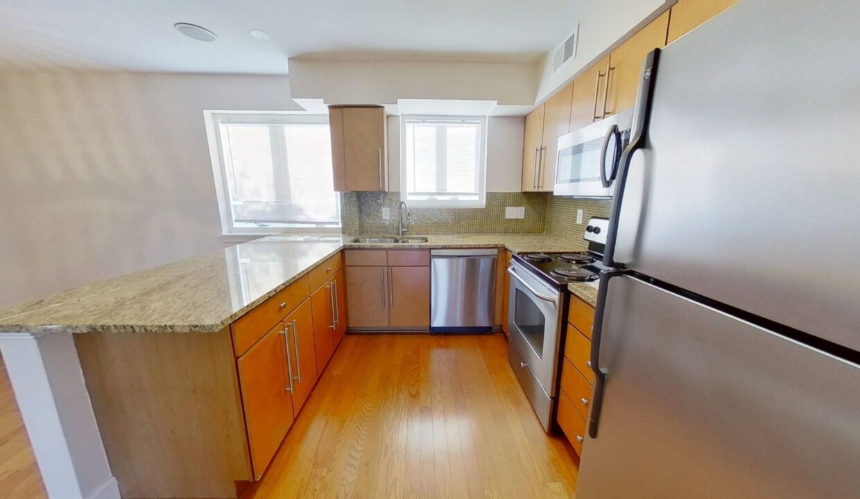 2425-Vail-Ave-1