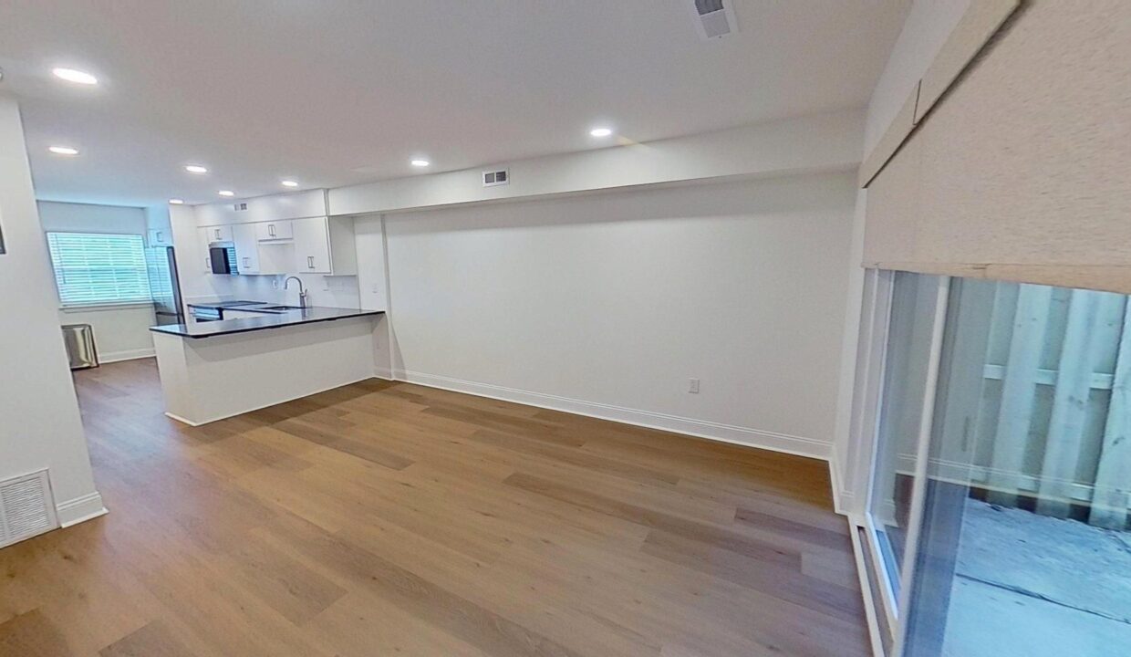 2530-E-North-St-1