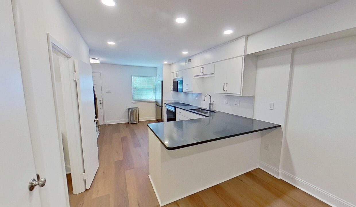 2530-E-North-St-4