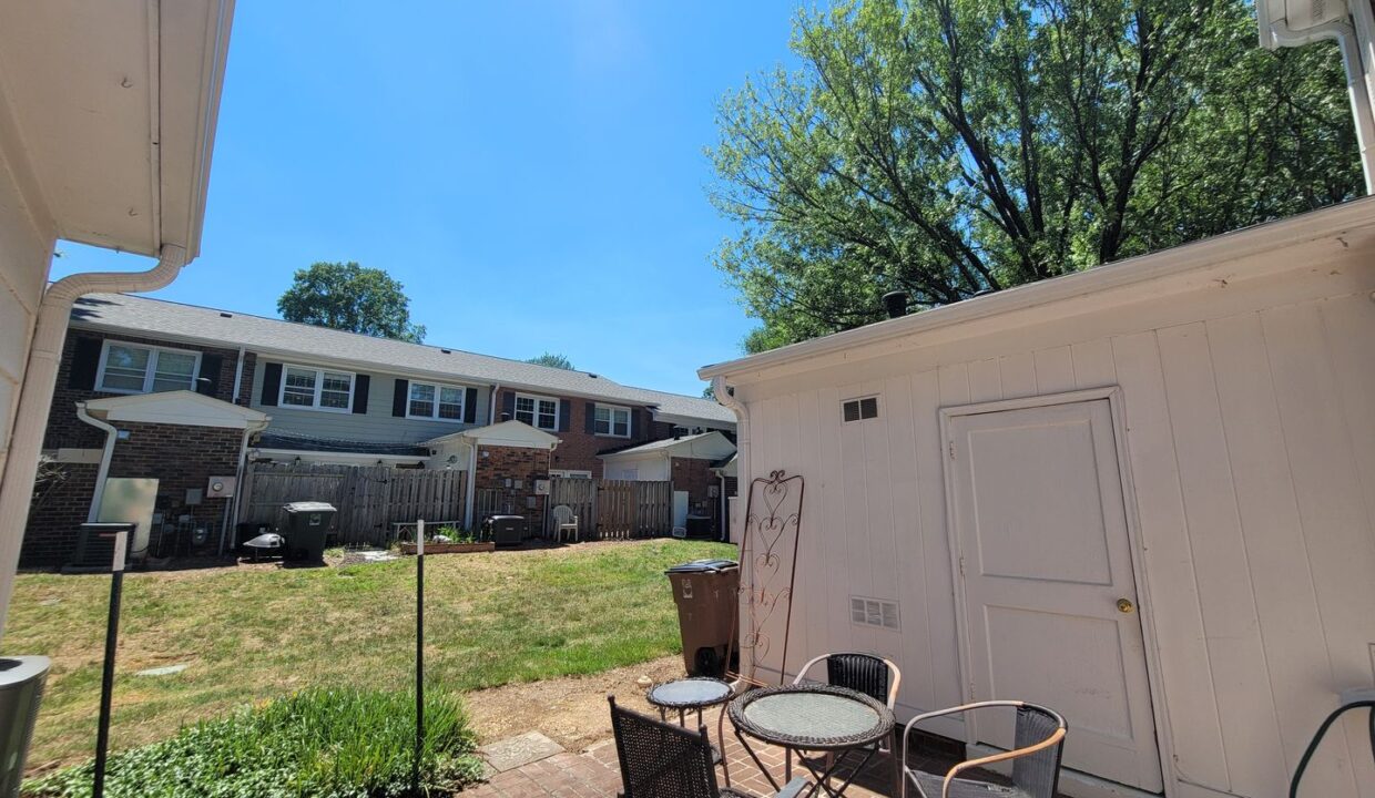 3003-Overton-Dr-D-Greensboro-NC-27408-31