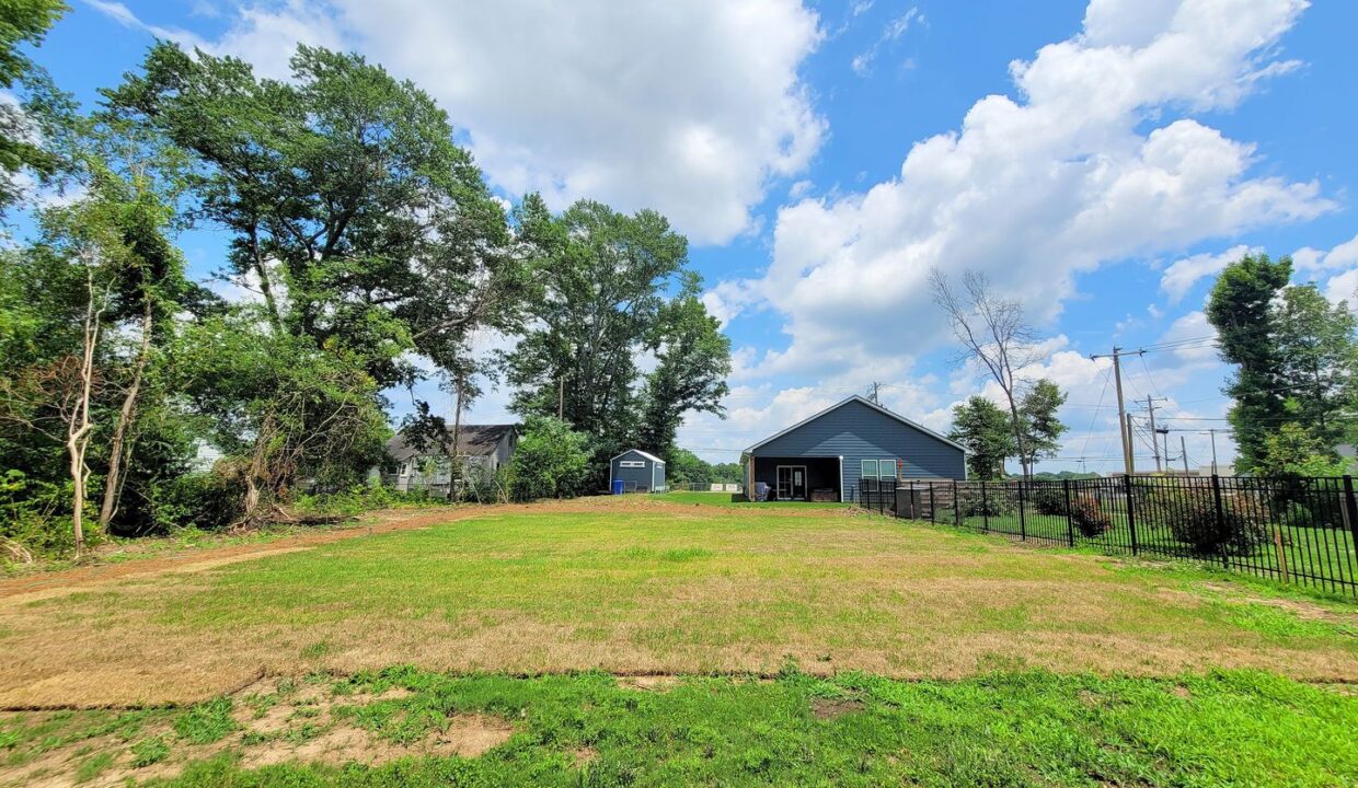 32-Shamrock-Ln-Greenville-SC-29609-10