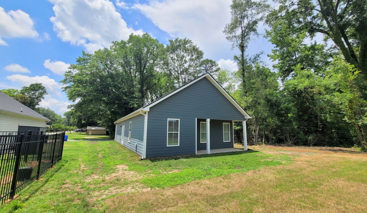 32-Shamrock-Ln-Greenville-SC-29609-14