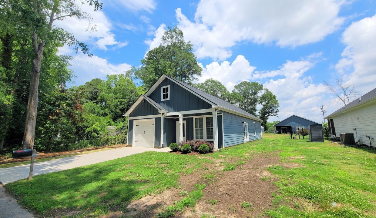 32-Shamrock-Ln-Greenville-SC-29609-20