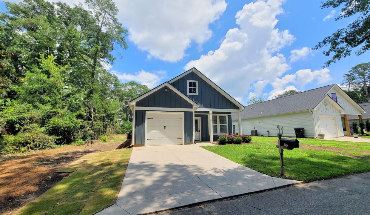 32-Shamrock-Ln-Greenville-SC-29609-30