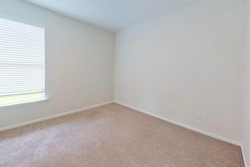 32-Shamrock-Ln-Greenville-SC-29609-33