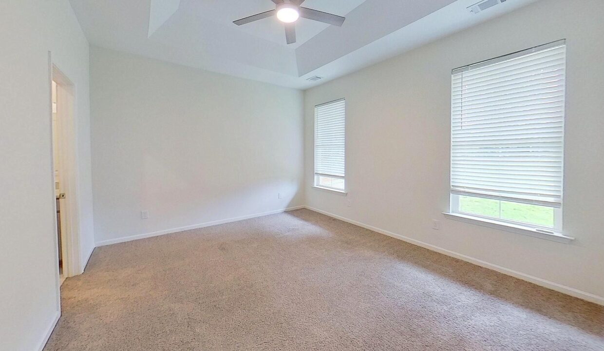32-Shamrock-Ln-Greenville-SC-29609-35