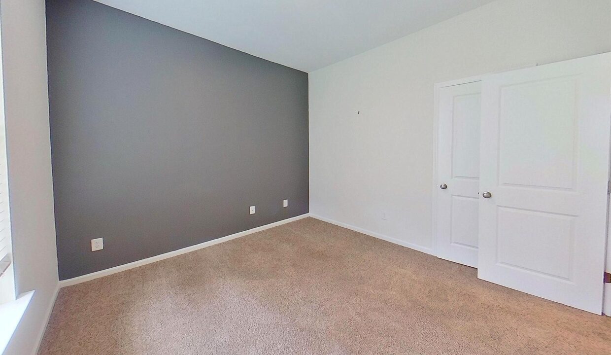 32-Shamrock-Ln-Greenville-SC-29609-36