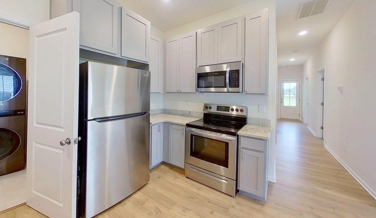 32-Shamrock-Ln-Greenville-SC-29609-39