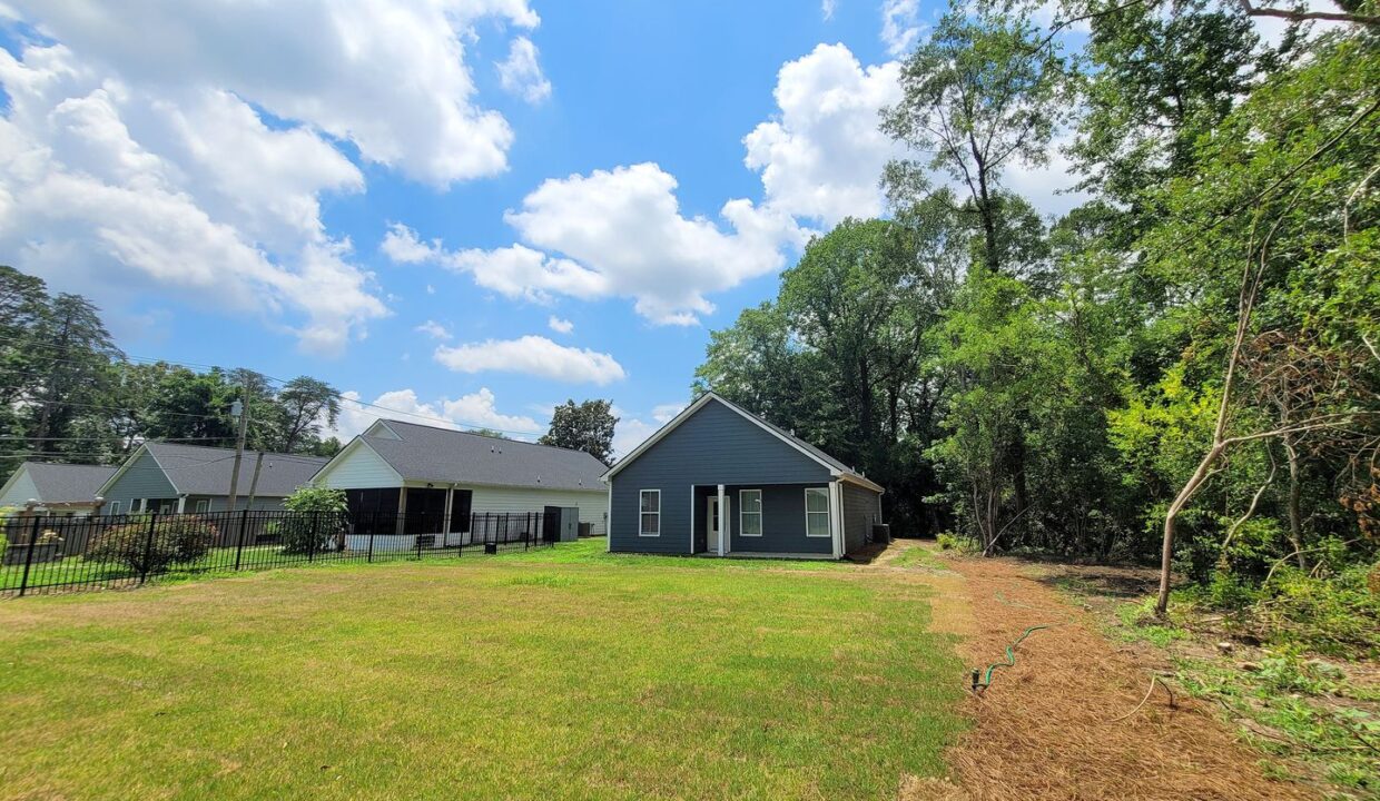 32-Shamrock-Ln-Greenville-SC-29609-4