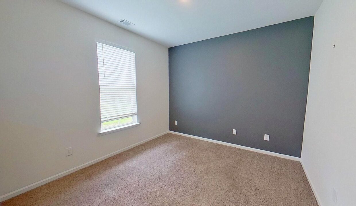 32-Shamrock-Ln-Greenville-SC-29609-5