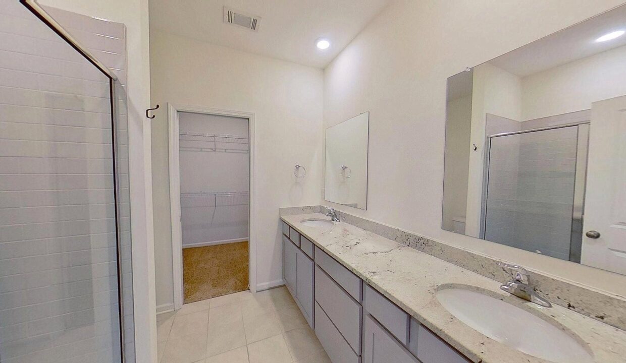 32-Shamrock-Ln-Greenville-SC-29609-9
