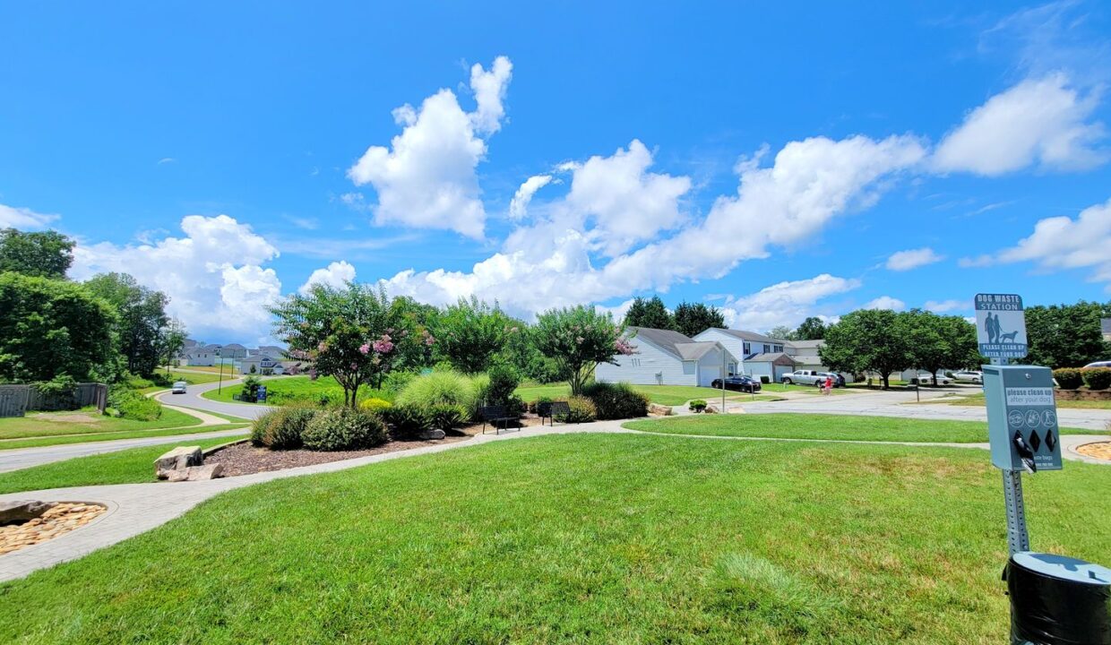 3623-Contimental-Square-Kernersville-NC-27284-17