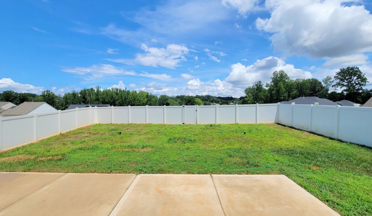 3623-Contimental-Square-Kernersville-NC-27284-19