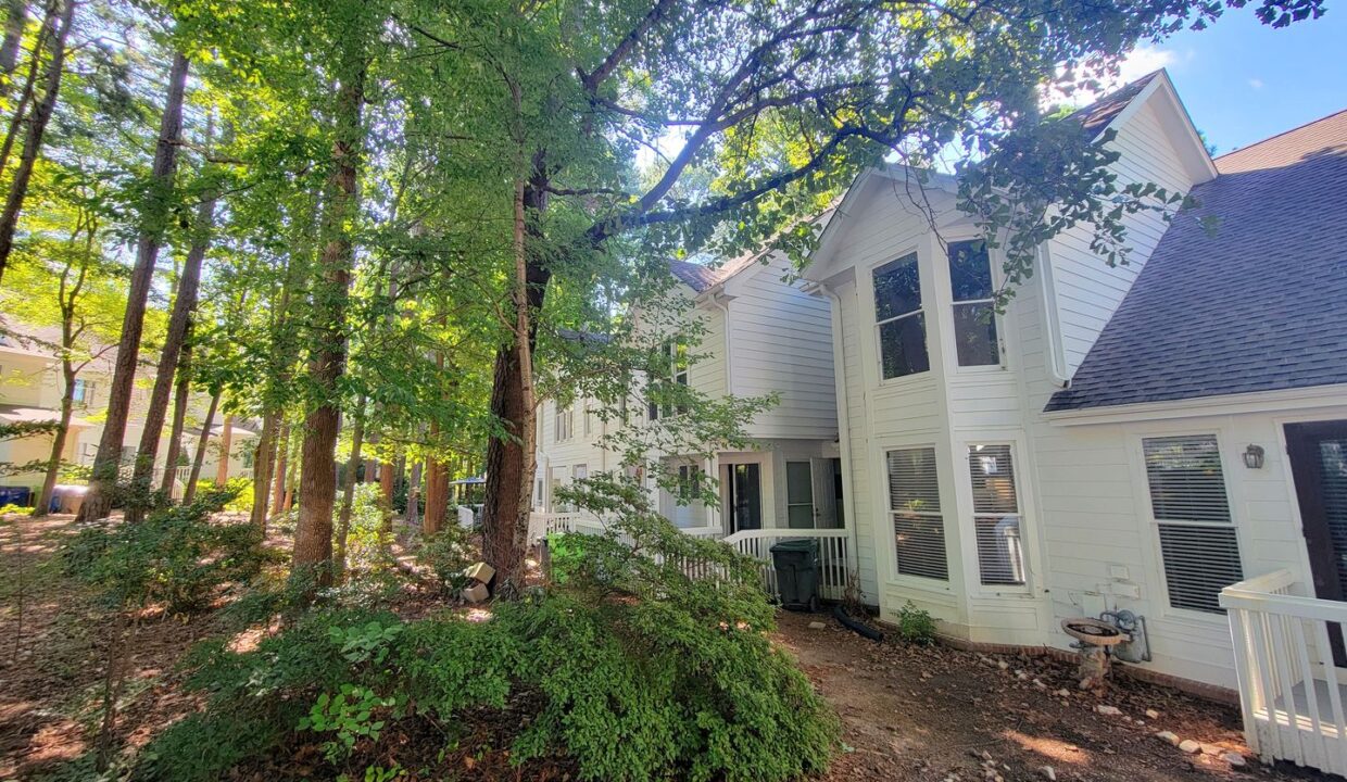 3813-Carnegie-Ln-Raleigh-NC-27612-16
