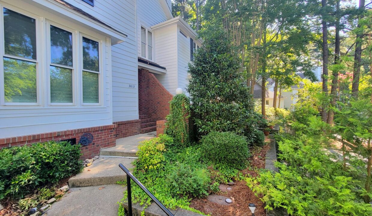 3813-Carnegie-Ln-Raleigh-NC-27612-20