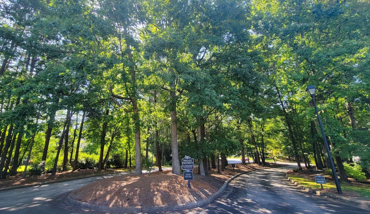 3813-Carnegie-Ln-Raleigh-NC-27612-24