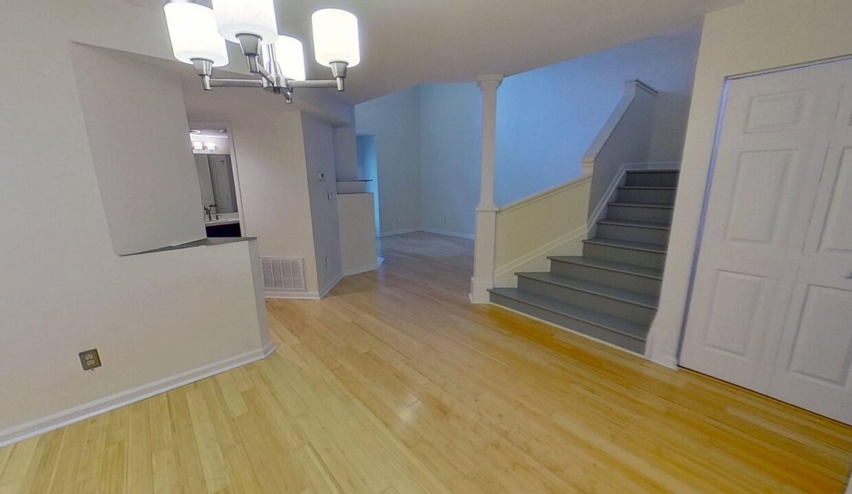 3813-Carnegie-Ln-Raleigh-NC-27612-26