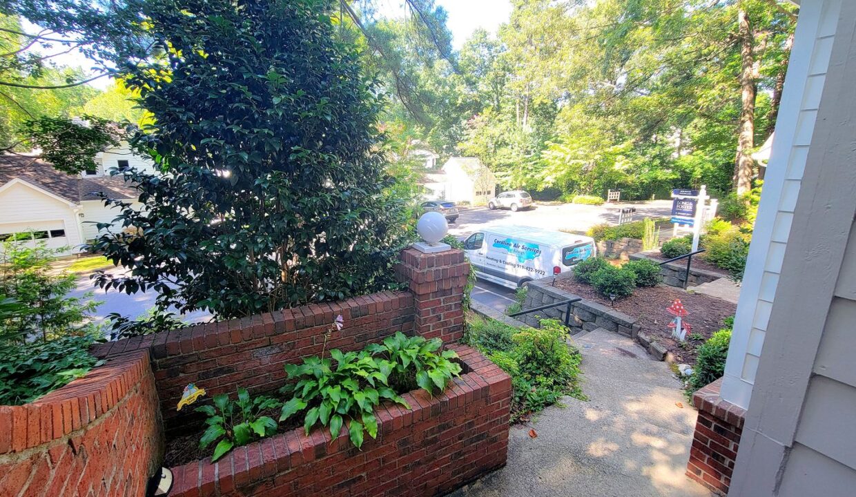 3813-Carnegie-Ln-Raleigh-NC-27612-27