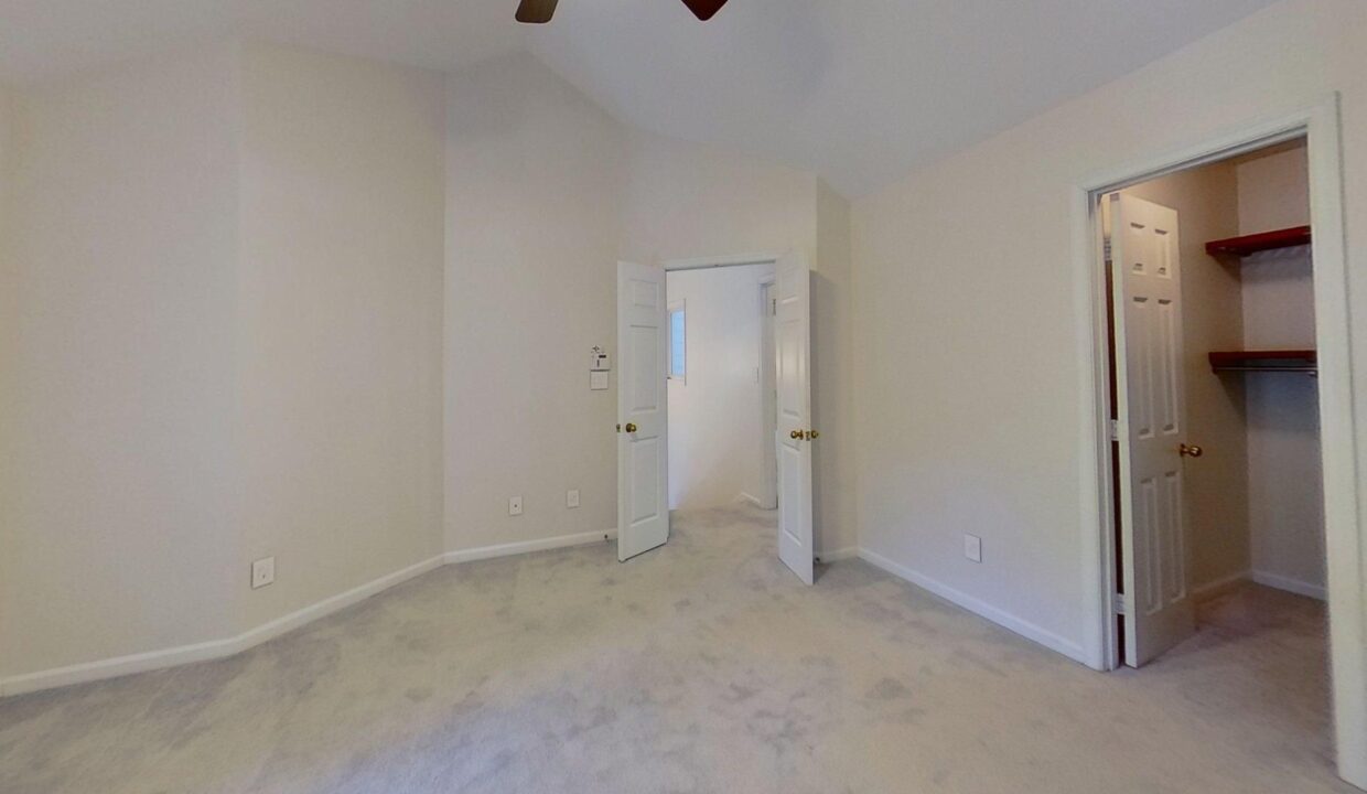 3813-Carnegie-Ln-Raleigh-NC-27612-31