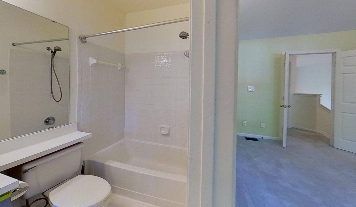 3813-Carnegie-Ln-Raleigh-NC-27612-32