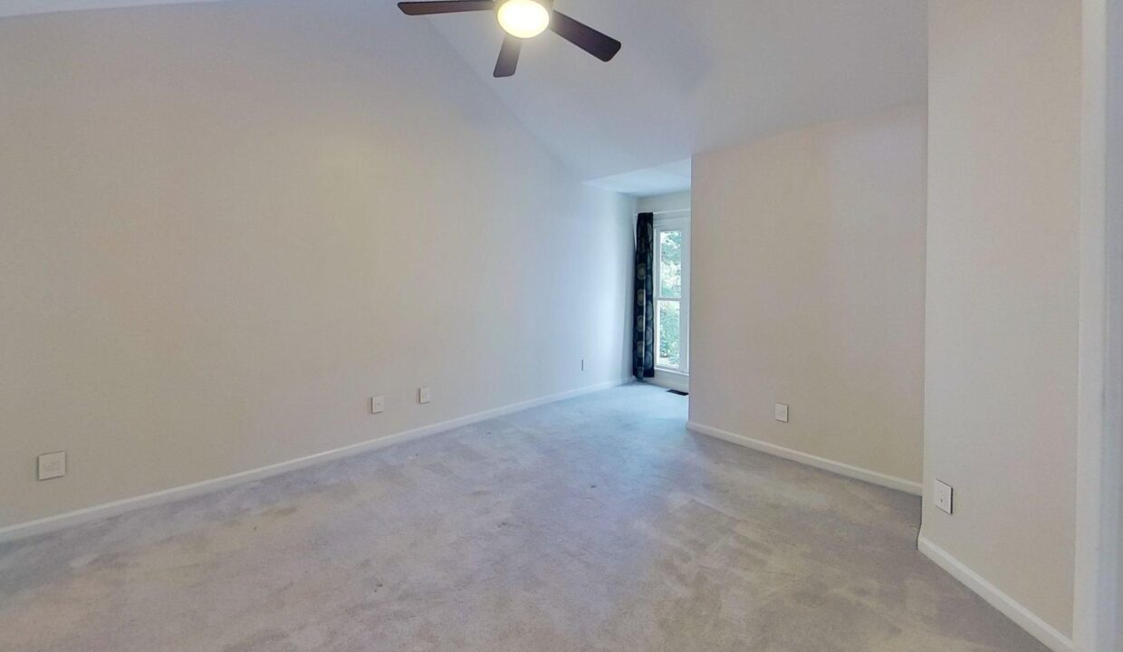 3813-Carnegie-Ln-Raleigh-NC-27612-35