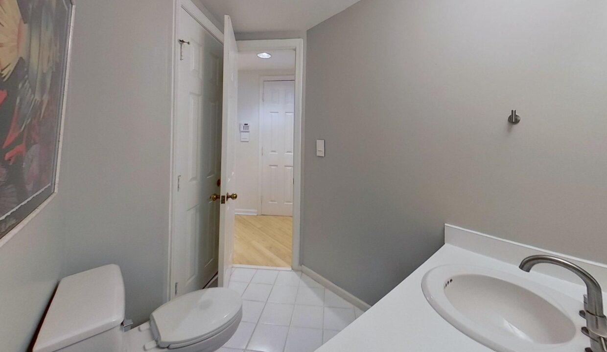 3813-Carnegie-Ln-Raleigh-NC-27612-36
