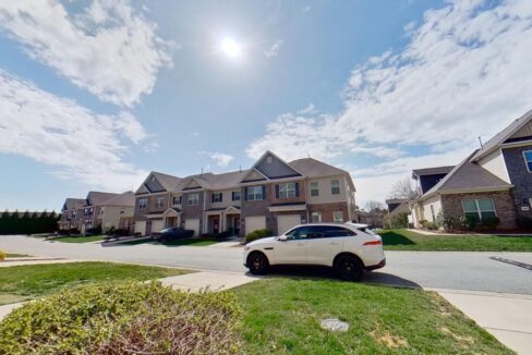 4013-Canterwood-Dr-Greensboro-NC-27410-11