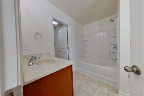 4013-Canterwood-Dr-Greensboro-NC-27410-18