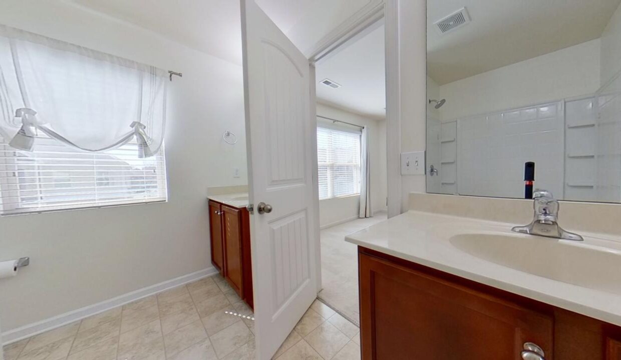 4013-Canterwood-Dr-Greensboro-NC-27410-20